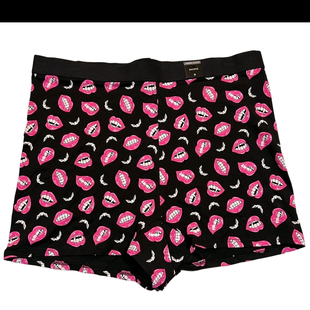 torrid Black Shortie with Pink Lip and White Bat Accents